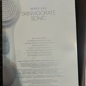 Mary Kay Skinvigorate Sonic Skincare Tool - White